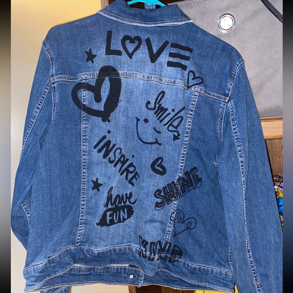 Barley ever worn, probably worn twice - Picture 2 of 2